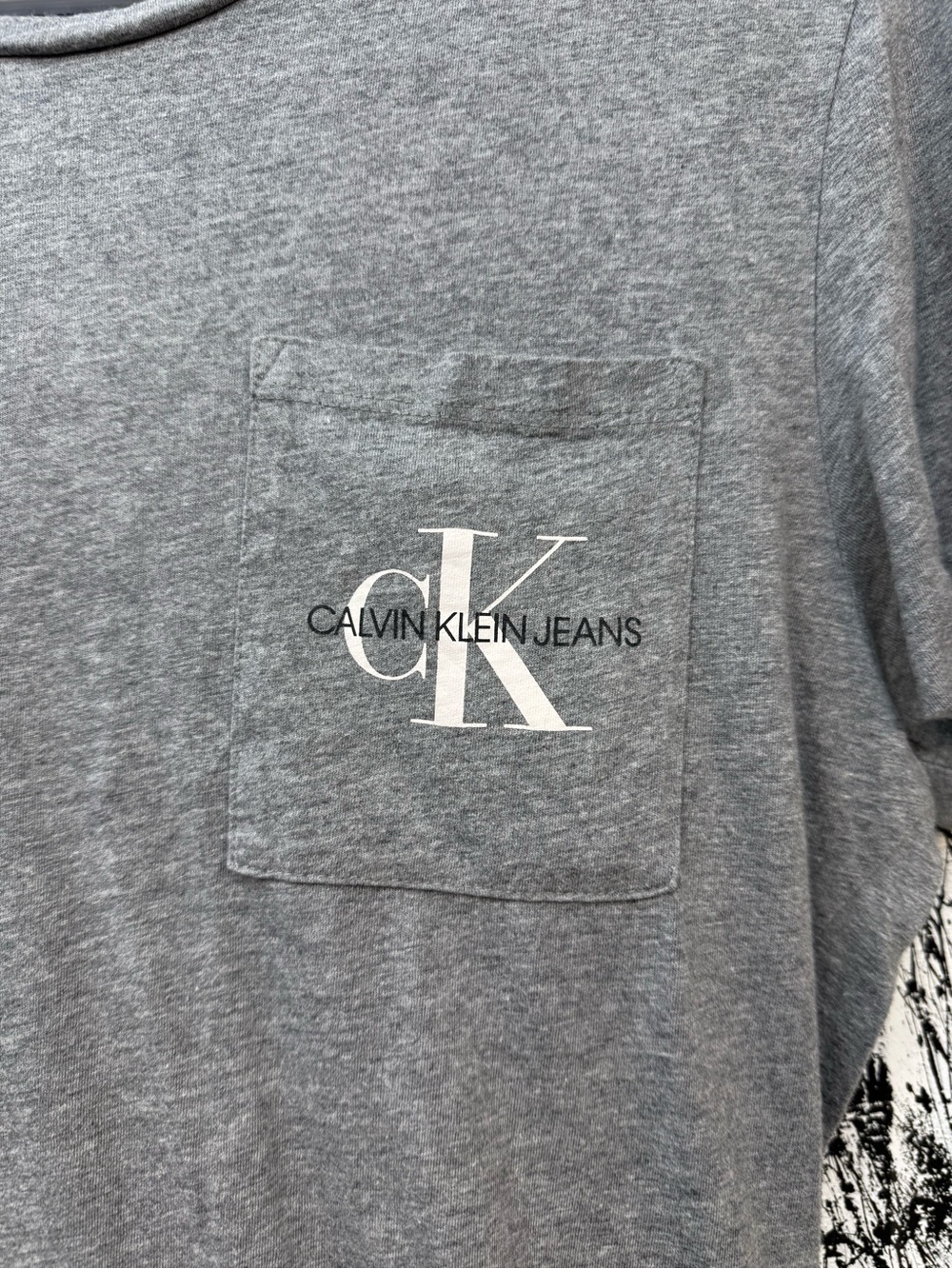 Calvin Klein Jeans Men's Heather Gray Pocket Tee - Picture 2 of 4